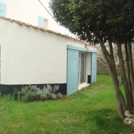 House Proche Centre Du Village Fond De Venelle Hébergement de vacances